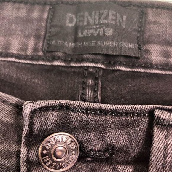 DENIZEN from Levi's Ultra High-Rise Super Skinny Jeans - Picture 3 of 12